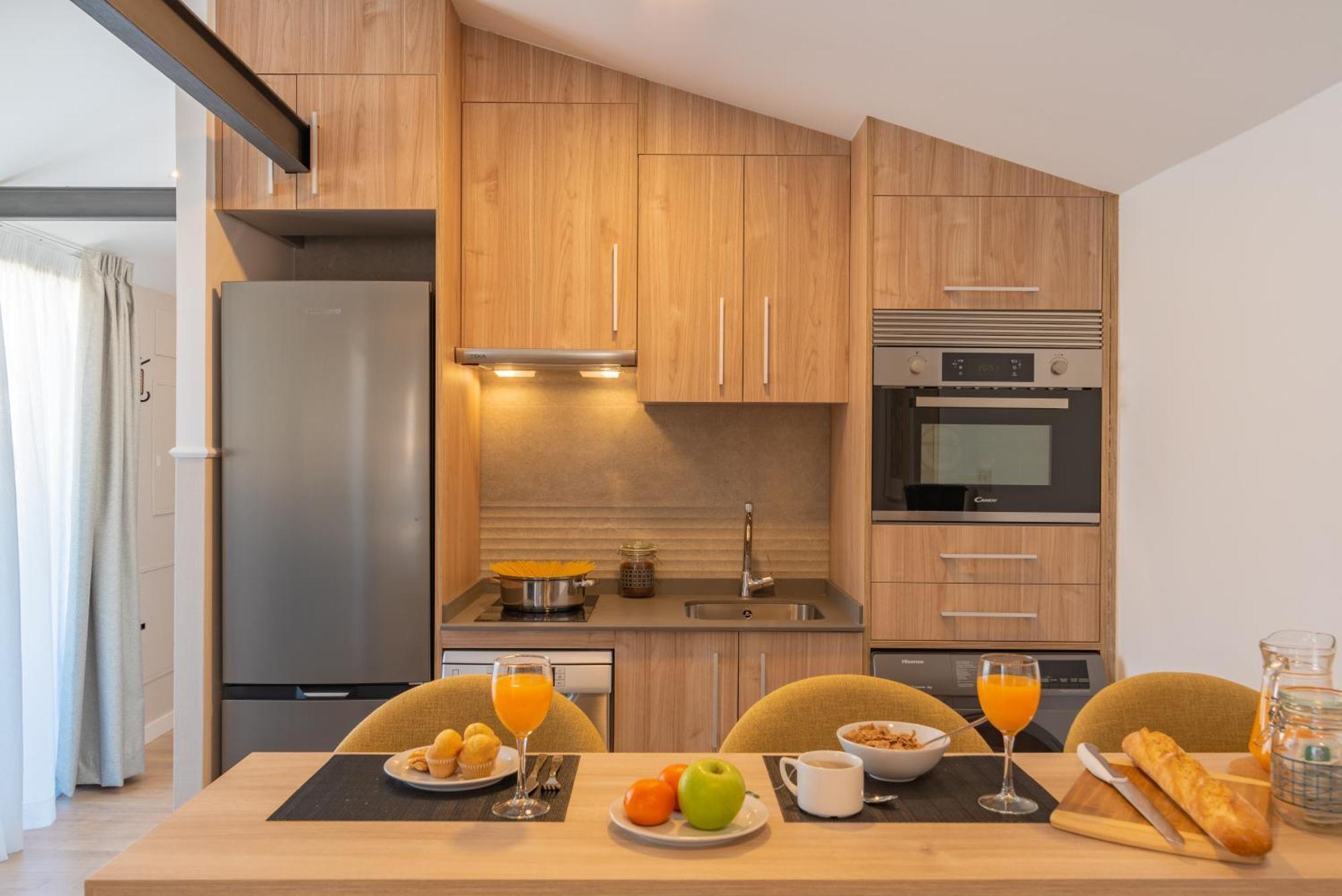 Feelathome Atarazanas Apartments Малага Екстериор снимка